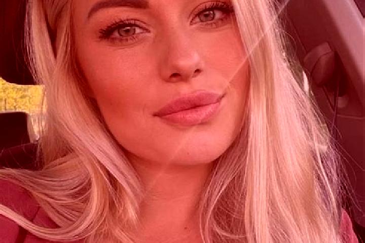 Lucy, 34, a blonde hazel-eyed ebony companion based in Wollert. Offering Dinner Date, Tantra, Prostate Massage, CIM. Available for incall and outcall, day an...