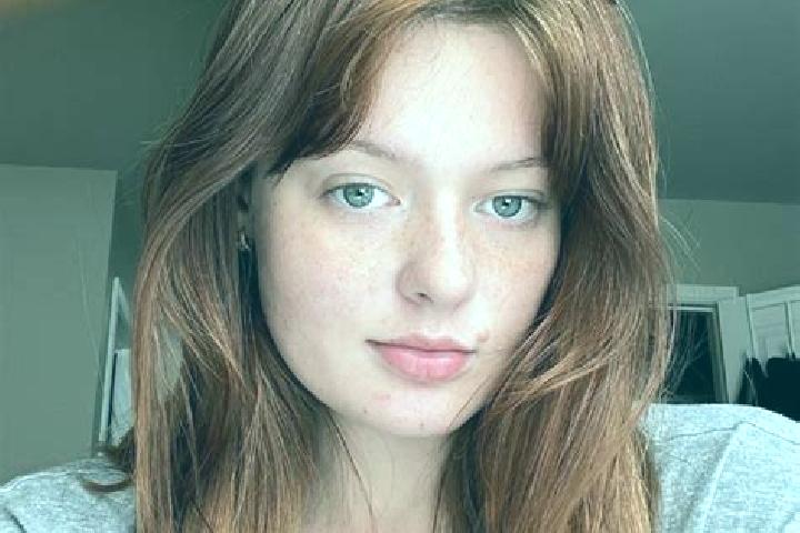 Lucy, 34, a red dark-eyed caucasian companion based in Bancal. Offering Dinner Date, Deep French Kissing, CIM. Available for incall and outcall, overnight bo...