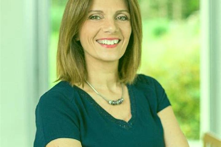 Lucy, 34 — Escort in Farbus, France