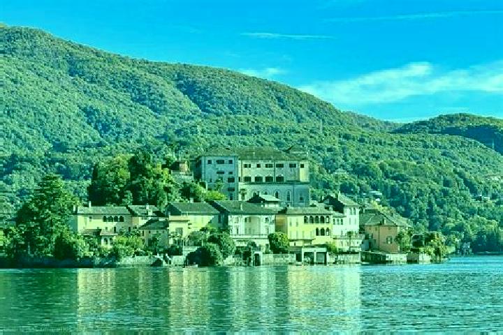 Lucy, 34 — Escort in Grumolo Pedemonte, Italy