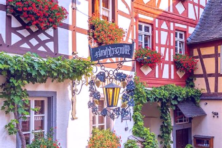 Lucy, 34 — Escort in Scheitenkorb, Germany