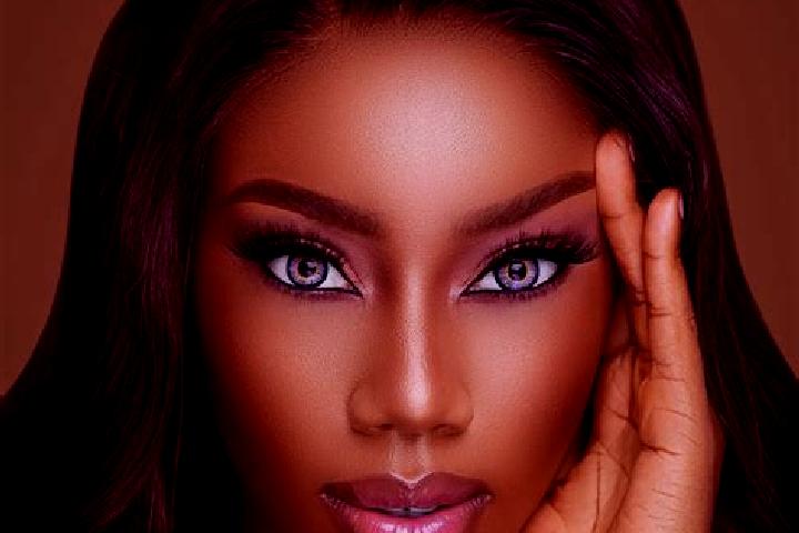 Lucy, 35, a auburn blue-eyed ebony companion based in Mangnai Zhen. Offering Tantra, Striptease, Overnight. Available for incall and outcall, day and evening...
