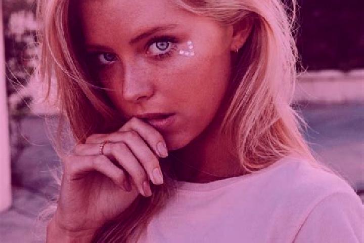 Lucy, 35, a blonde blue-eyed caribbean companion based in Silves. Offering Massage, Duos, Dinner Date. Available for incall and outcall, overnight bookings a...