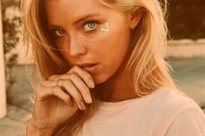 Lucy, 35, a blonde blue-eyed middle eastern companion based in Coteana. Offering Dinner Date, Massage, Overnight. Available for incall and outcall, day and e...