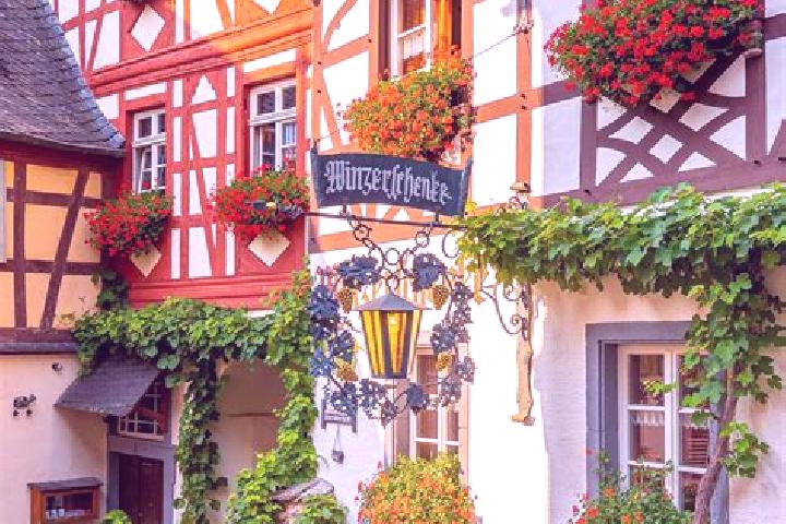 Lucy, 35 — Escort in Dohlau, Germany