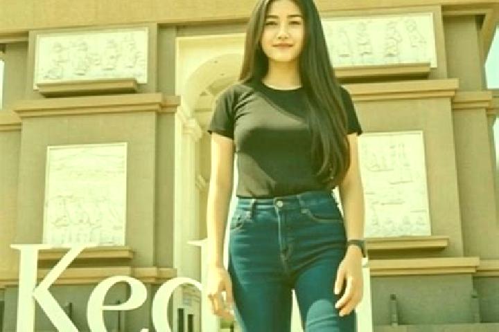 Lucy, 35 — Escort in Isak, Indonesia