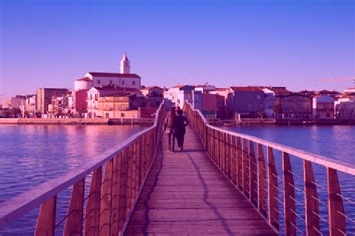 Lucy, 35 — Escort in Lesina, Italy