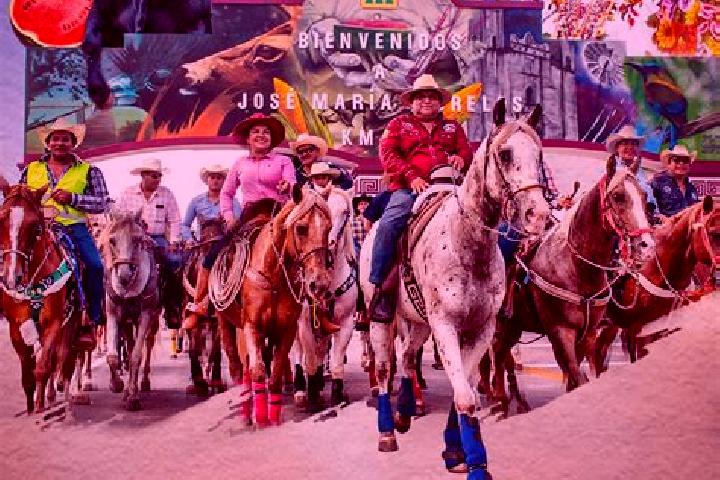 Lucy, 35 — Escort in Tamazula, Mexico