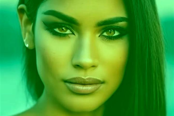 Lucy, 36, a auburn amber-eyed latina companion based in Chilpancingo. Offering Massage, Travel Companion. Available for incall and outcall, day and evening d...