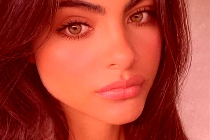 Lucy, 36, a auburn dark-eyed middle eastern companion based in Breaute. Offering Overnight, GFE, Prostate Massage. Available for incall and outcall, day and ...