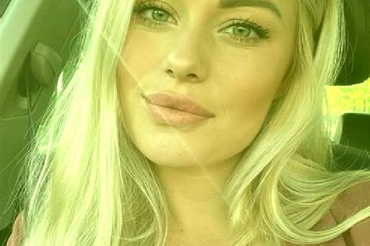 Lucy, 36, a blonde hazel-eyed asian companion based in Heaton Chapel. Offering Striptease, Roleplay, Couples, Girlfriend Experience, Massage. Available for i...