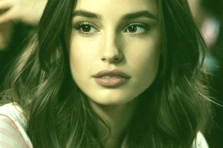 Lucy, 36, a brunette brown-eyed indian companion based in Sulusaray. Offering Travel Companion, Fetish, Prostate Massage. Available for incall and outcall, o...