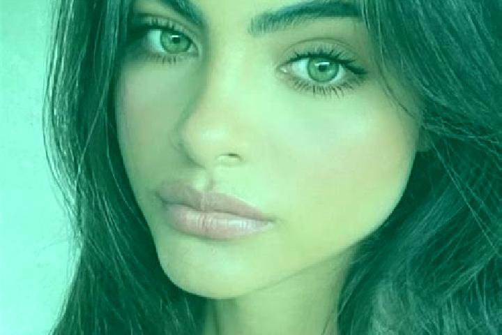 Lucy, 36, a red green-eyed european companion based in Dazaifu. Offering Deep French Kissing, Girlfriend Experience, GFE, BDSM. Available for incall and outc...