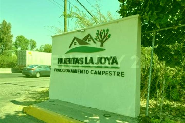 Lucy, 36 — Escort in Huertas la Joya [Fraccionamiento Campestre], Mexico