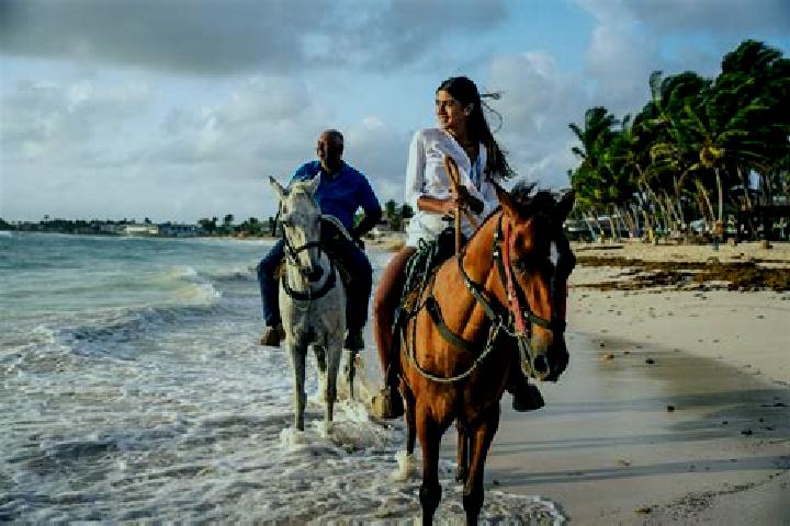 Lucy, 36 — Escort in San Andres de Sotavento, Colombia