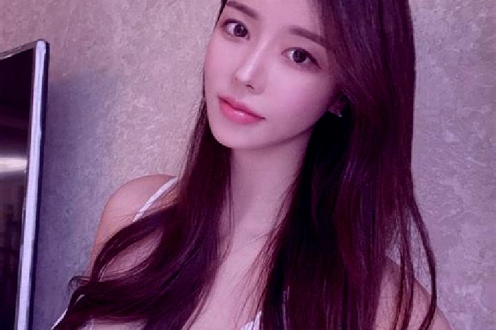 Lucy, 36 — Escort in Xinjiamiao, China
