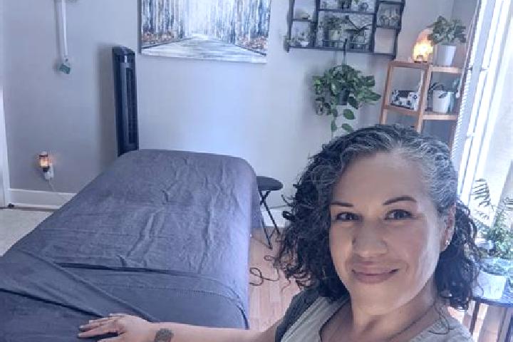 Lucy, 37, a black amber-eyed mediterranean companion based in Saint-Saturnin-du-Limet. Offering Massage, Fetish, Striptease. Available for incall and outcall...