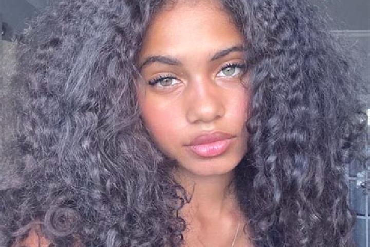 Lucy, 37, a chestnut blue-eyed ebony companion based in Tulnici. Offering OWO, Tantra, Erotic Massage, Travel Companion. Available for incall and outcall, da...
