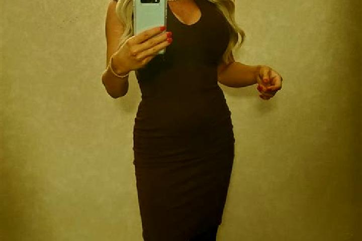 Lucy, 37, a red blue-eyed european companion based in Willoughby. Offering GFE, Girlfriend Experience, Striptease, Travel Companion, Dinner Date. Available f...