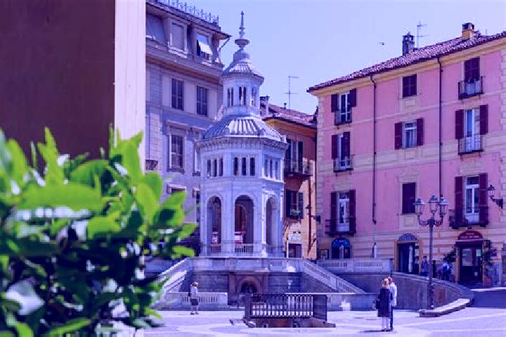 Lucy, 37 — Escort in Belforte Monferrato, Italy