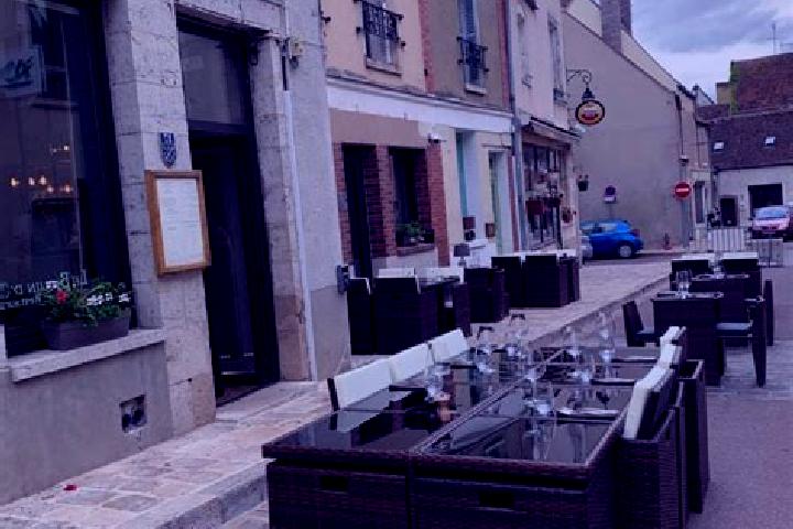 Lucy, 37 — Escort in Dordives, France