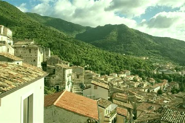 Lucy, 37 — Escort in Papasidero, Italy