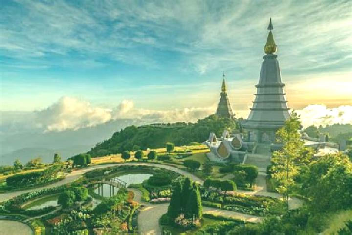 Lucy, 37 — Escort in Si Chiang Mai, Thailand