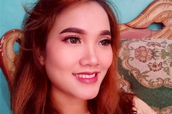 Lucy, 37 — Escort in Tompasobaru, Indonesia