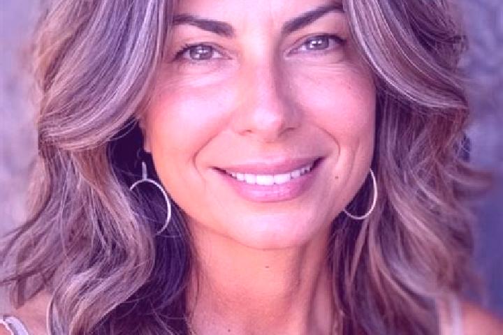 Lucy, 38, a brunette grey-eyed latina companion based in Sanseo. Offering Tantra, Overnight, Erotic Massage. Available for incall and outcall, overnight book...