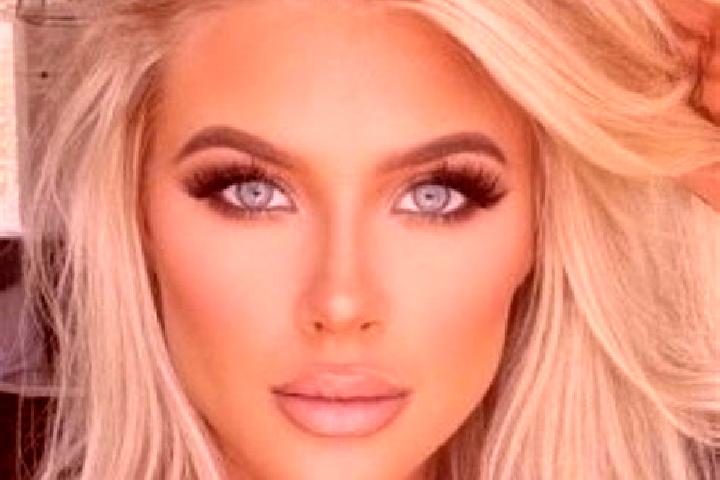 Lucy, 38, a platinum blonde green-eyed caucasian companion based in San Jose del Rincon Centro. Offering Girlfriend Experience, Erotic Massage, Travel Compan...