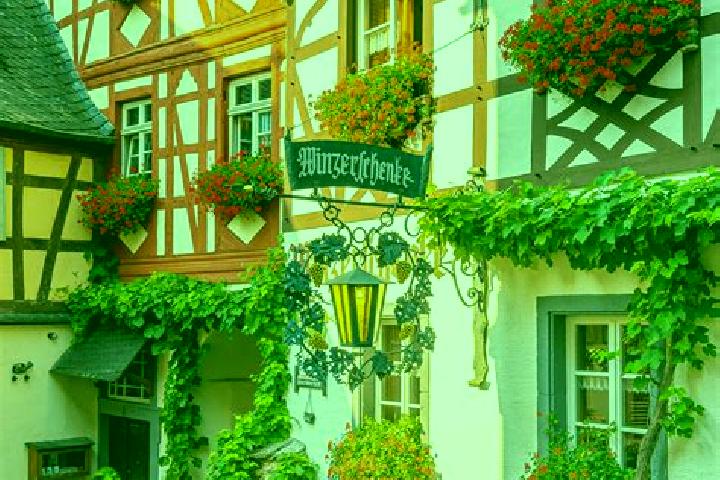 Lucy, 38 — Escort in Farnstadt, Germany