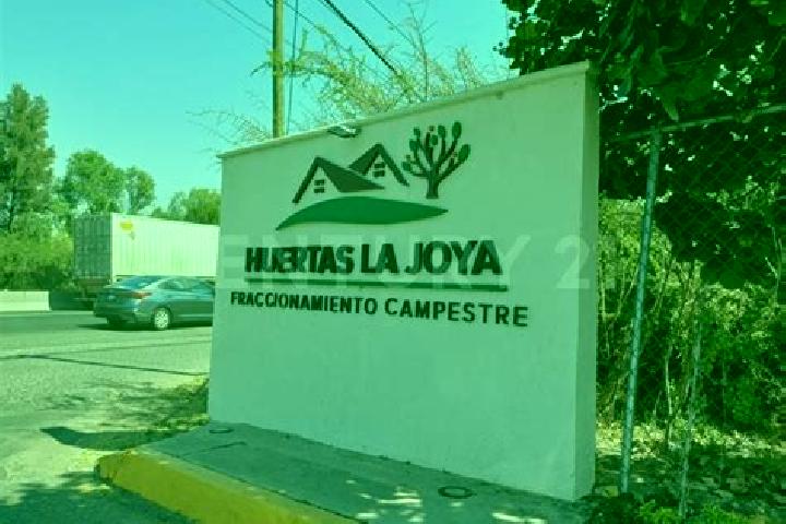 Lucy, 38 — Escort in Huertas la Joya [Fraccionamiento Campestre], Mexico