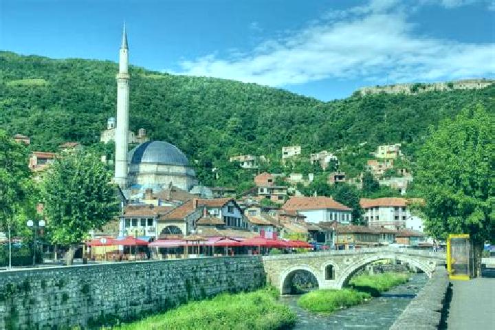 Lucy, 38 — Escort in Lipljan, Kosovo