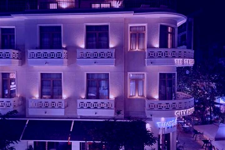 Lucy, 38 — Escort in Rodes, France