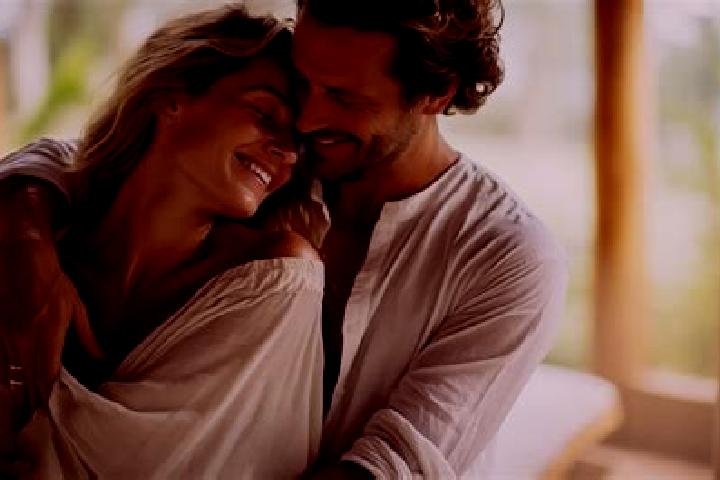 Lucy, 39, a chestnut hazel-eyed mediterranean companion based in Frossay. Offering Couples, Tantra, A-Level. Available for incall and outcall, day and evenin...