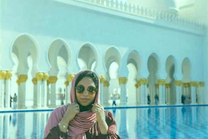Lucy, 39 — Escort in Abu Dabos, Iran