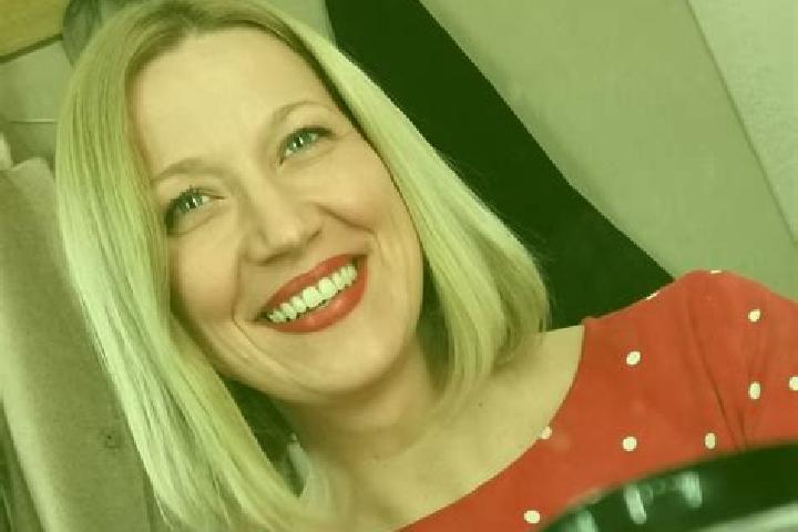 Lucy, 39 — Escort in Cublesu Somesan, Romania