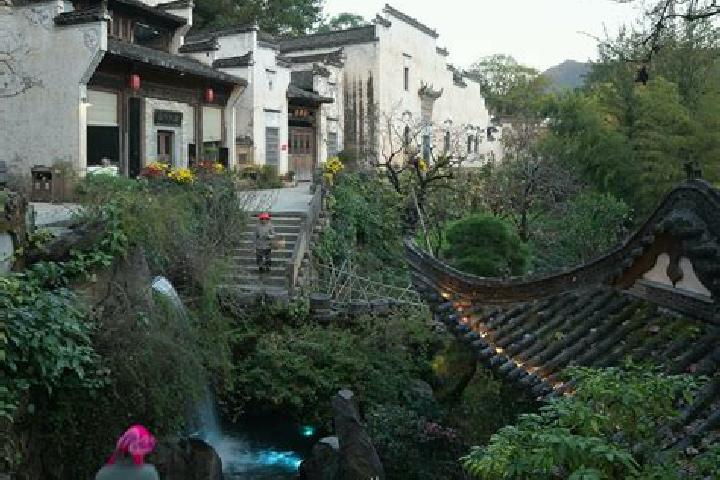 Lucy, 39 — Escort in Huangge, China