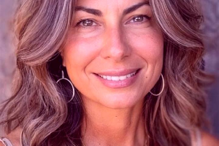 Luna, 20, a brunette grey-eyed middle eastern companion based in Andernach. Offering OWO, Tantra, A-Level, 69. Available for incall and outcall, day and even...