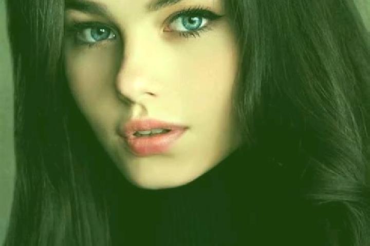 Luna, 20, a brunette grey-eyed slavic companion based in Puerto Ocopa. Offering Massage, Girlfriend Experience, CIM, Erotic Massage, Dinner Date. Available f...