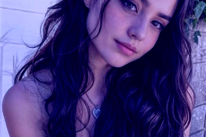 Luna, 20, a brunette hazel-eyed caucasian companion based in Bol shoye Soldatskoye. Offering GFE, Roleplay, OWO, Tantra. Available for incall and outcall, ov...