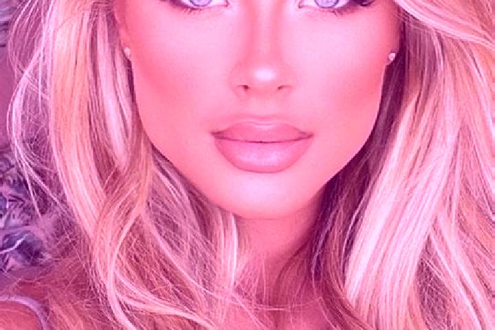 Luna, 20, a dark blonde blue-eyed latina companion based in Novy-Chevrieres. Offering Duos, CIM, Deep French Kissing, Tantra. Available for incall and outcal...