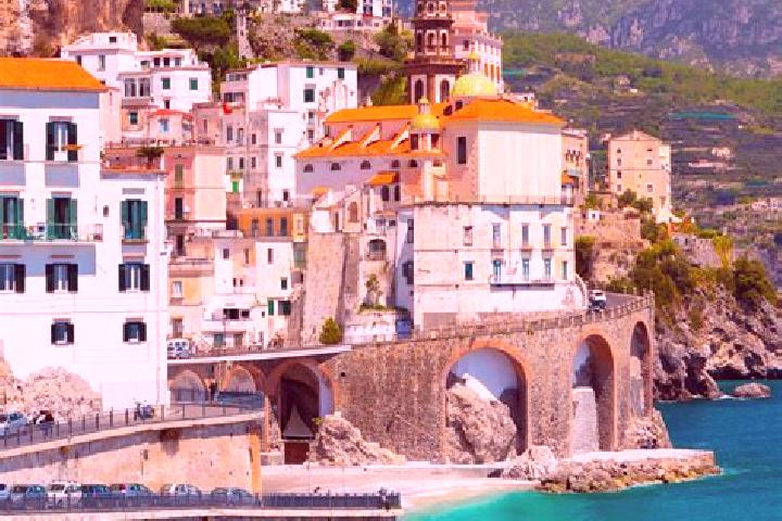 Luna, 20 — Escort in Castegnero, Italy