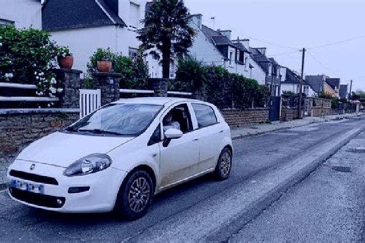 Luna, 20 — Escort in Chateauneuf-du-Faou, France