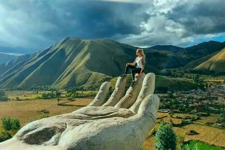 Luna, 20 — Escort in Huaro, Peru