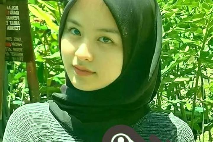 Luna, 20 — Escort in Muarapinang, Indonesia