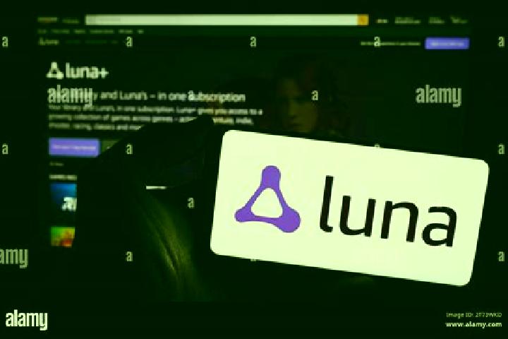 Luna, 20 — Escort in Murmashi, Russia