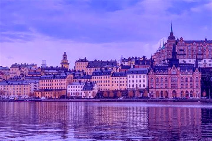 Luna, 20 — Escort in OEstervala, Sweden