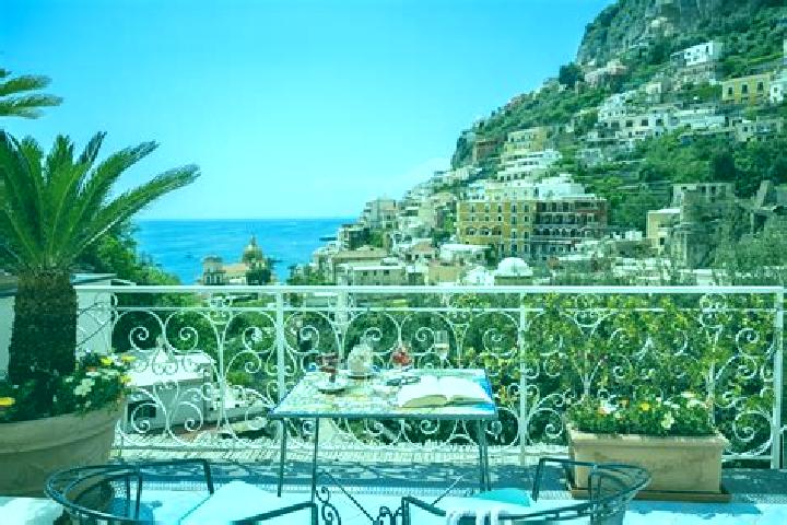 Luna, 20 — Escort in San Prisco, Italy