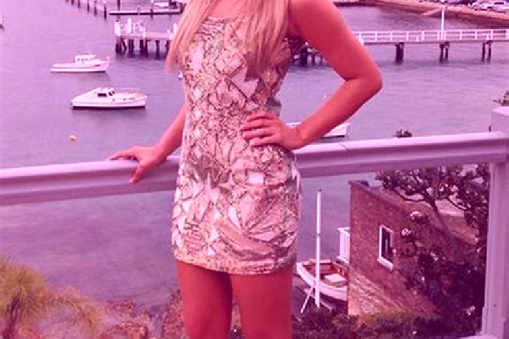 Luna, 20 — Escort in Singleton, Australia